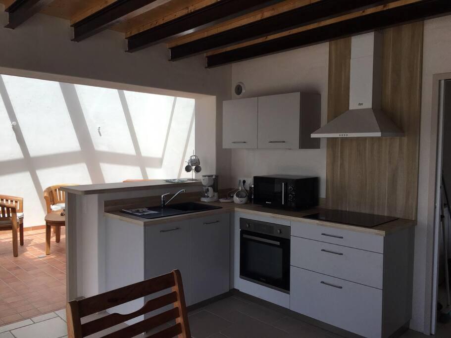 Maison Au Vieil A Noirmoutier Le Grand Vieil Luaran gambar